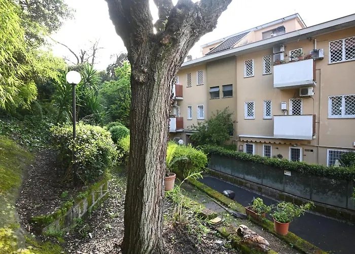 Vatican Firefly House Roma
